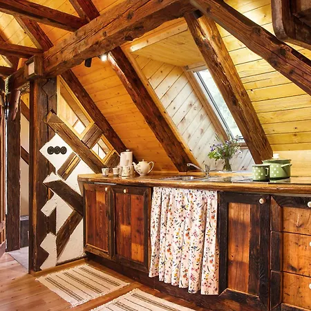 Farm Pirc - Hayloft Gospodarstwo agroturystyczne *
